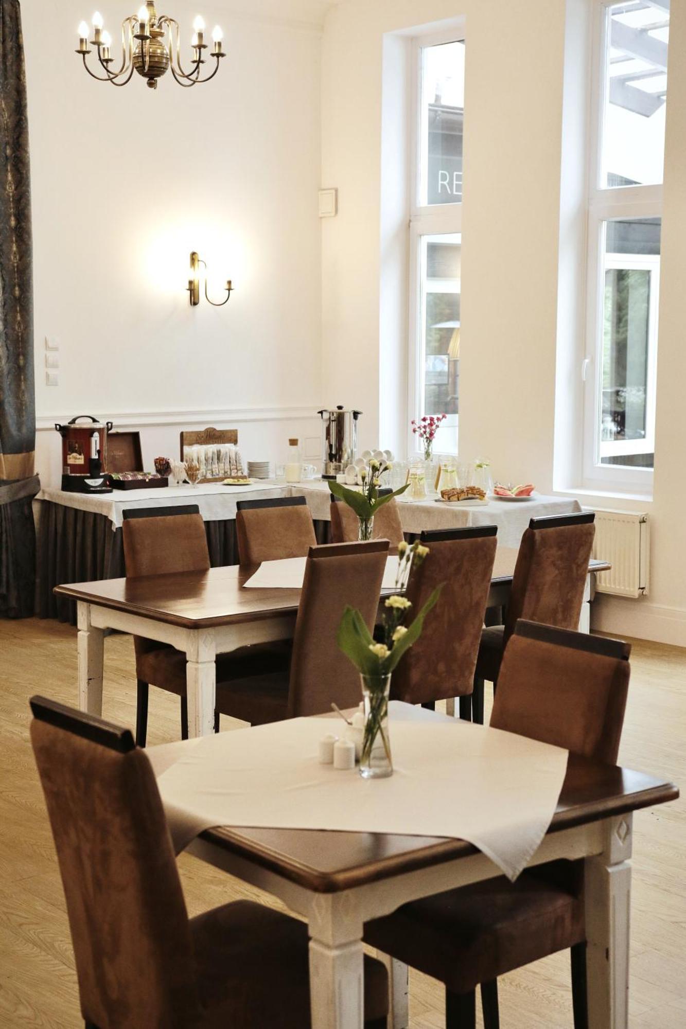 Savoy Acomodação com café da manhã Spała Exterior foto